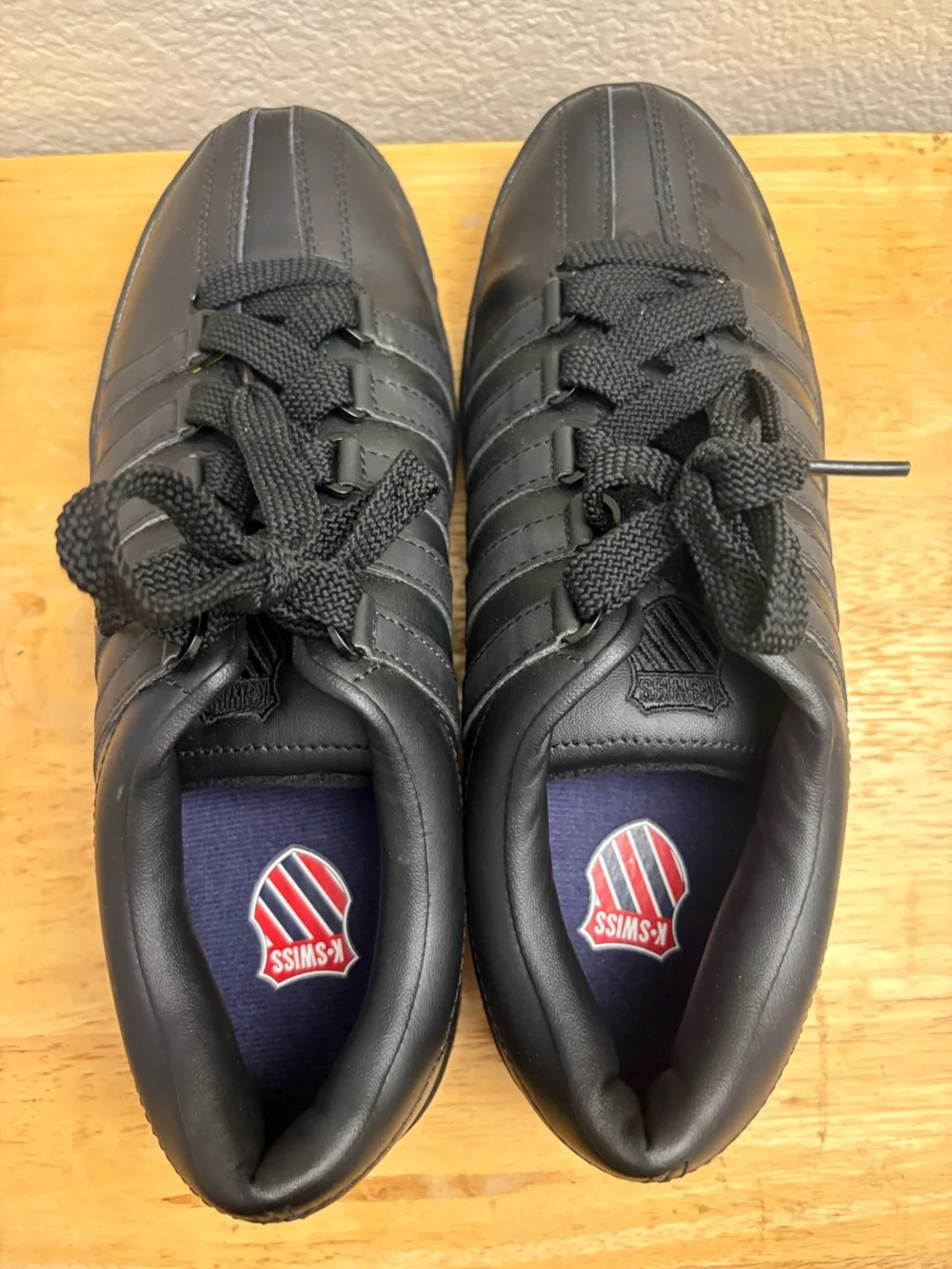 K-Swiss Men's Black Leather Low-Top Sneakers
